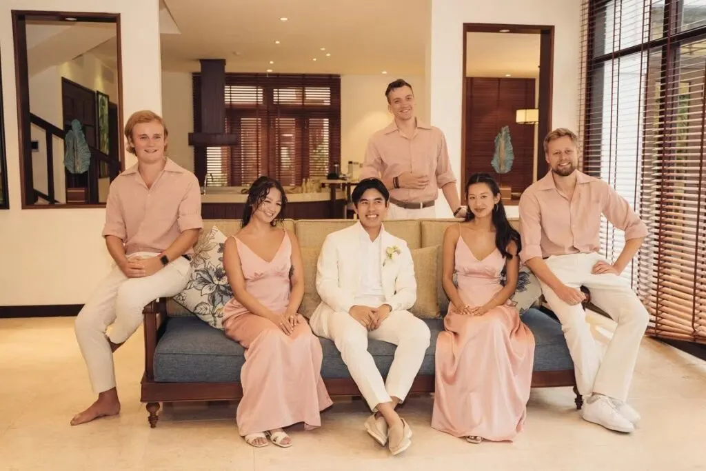 Chú rể cùng khách mời lưu trú tại Furama Villas Đà Nẵng trước khi tiệc cưới diễn ra
